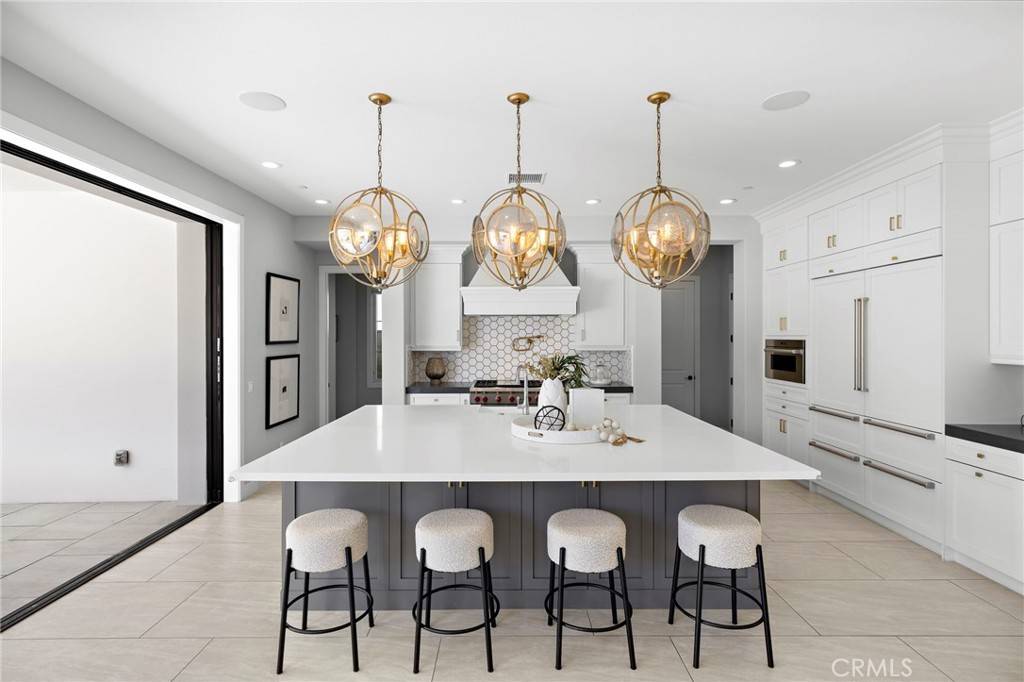 93 Interstellar Irvine, CA 92618