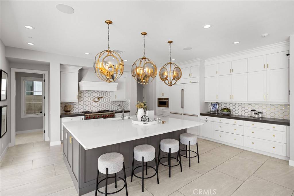 93 Interstellar Irvine, CA 92618