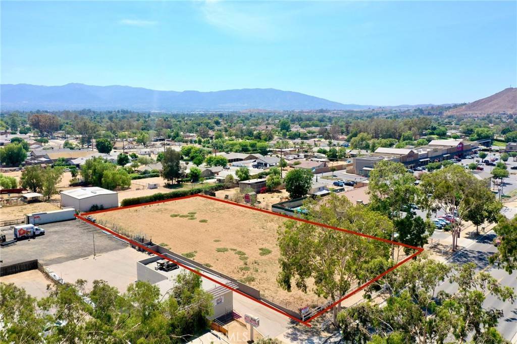 Norco, CA 92860,866 6th ST