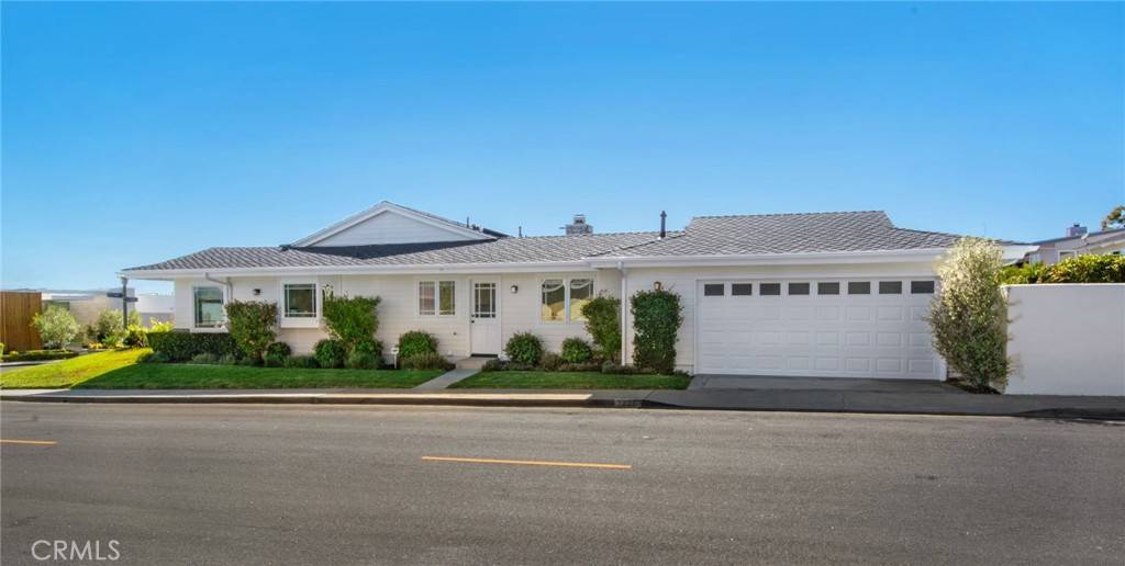 Corona Del Mar, CA 92625,1120 Dolphin