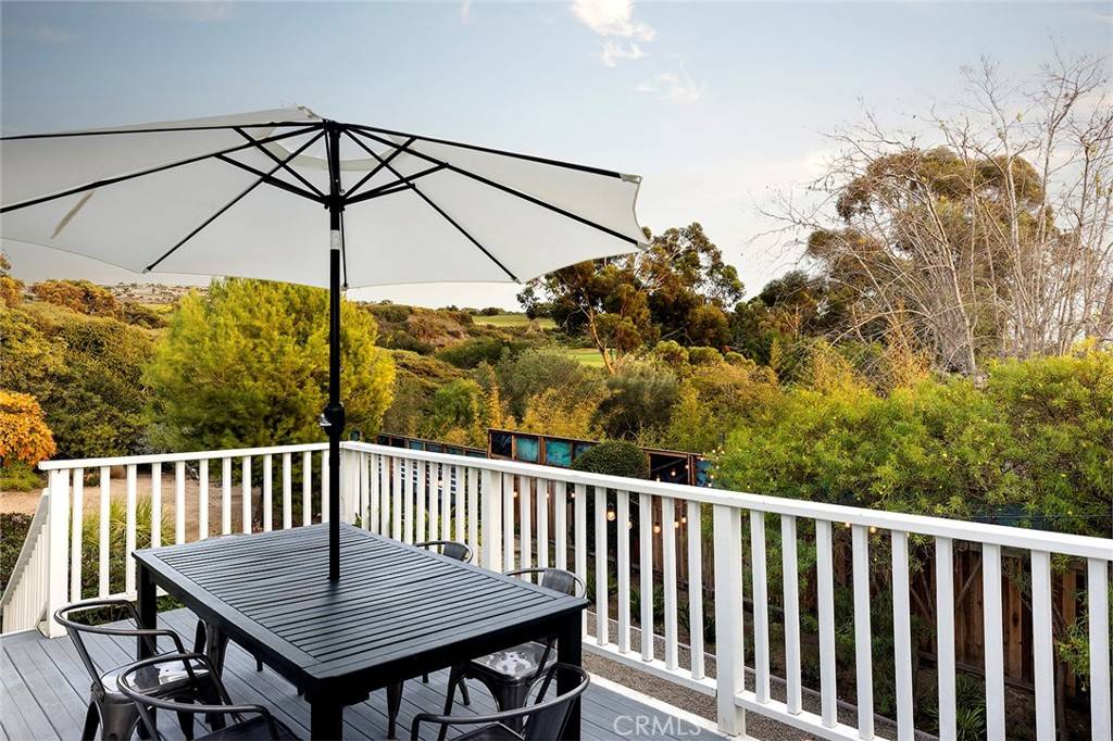 Corona Del Mar, CA 92625,564 Seaward RD