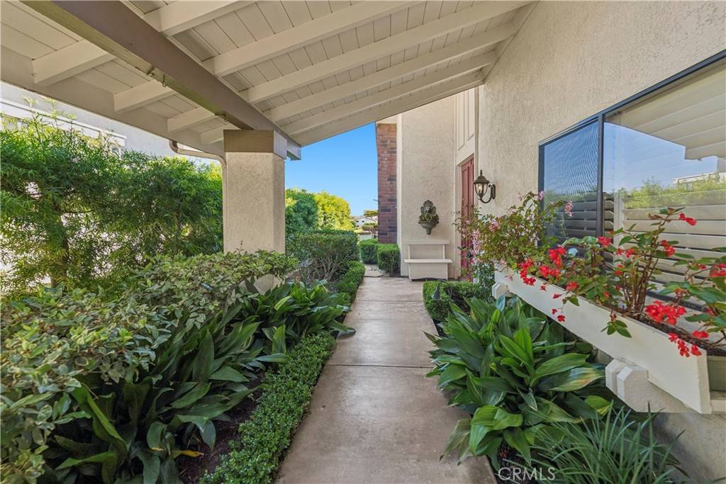 Corona Del Mar, CA 92625,34 Mainsail DR