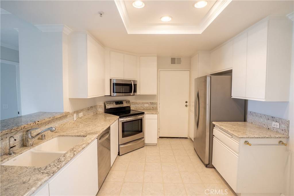 Newport Beach, CA 92660,92 Villa Point DR