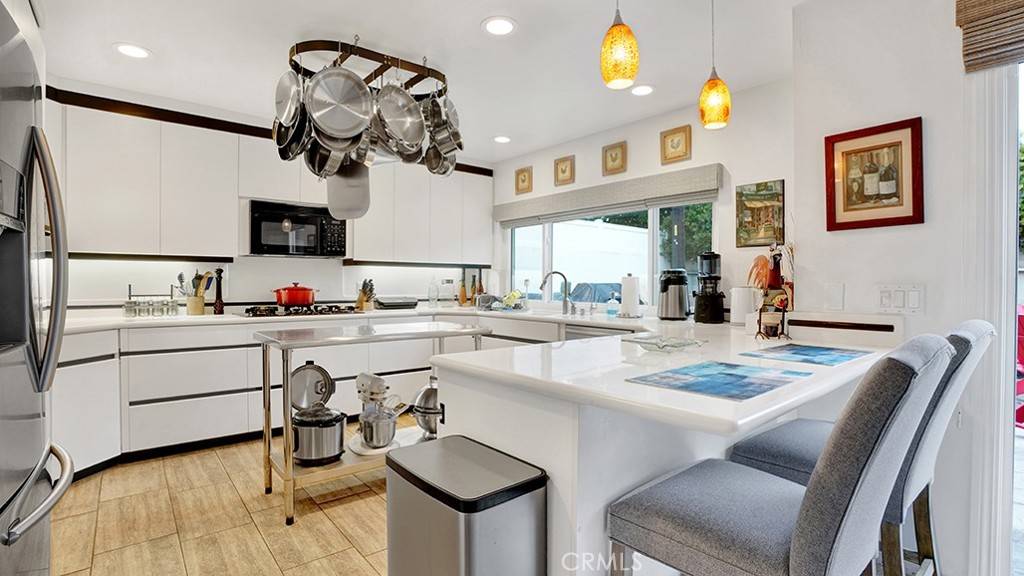 Huntington Beach, CA 92649,5812 Raphael DR