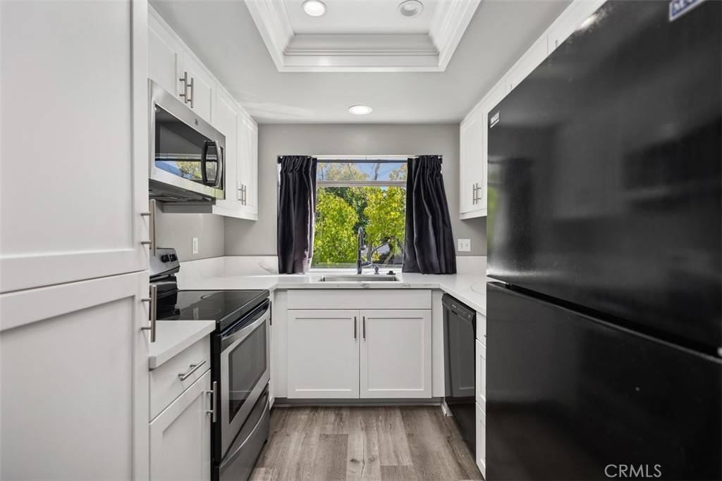 Irvine, CA 92612,235 Stanford CT #126