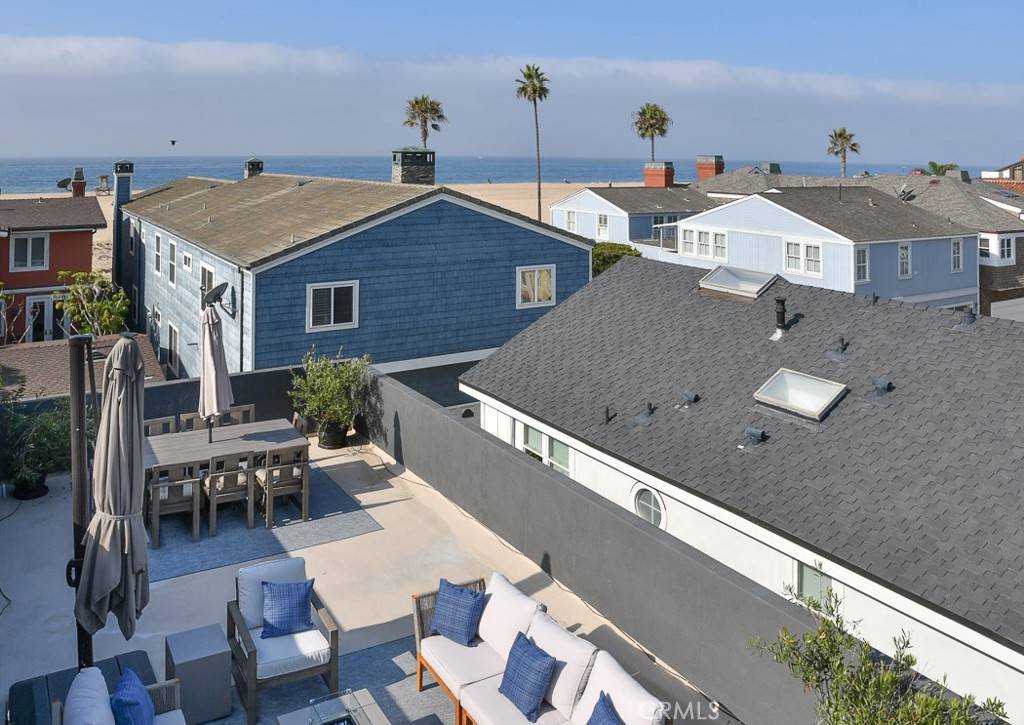 Newport Beach, CA 92661,947 Balboa BLVD W