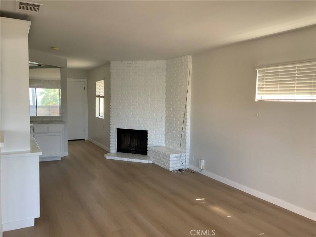 Newport Beach, CA 92661,814 W Balboa BLVD #2