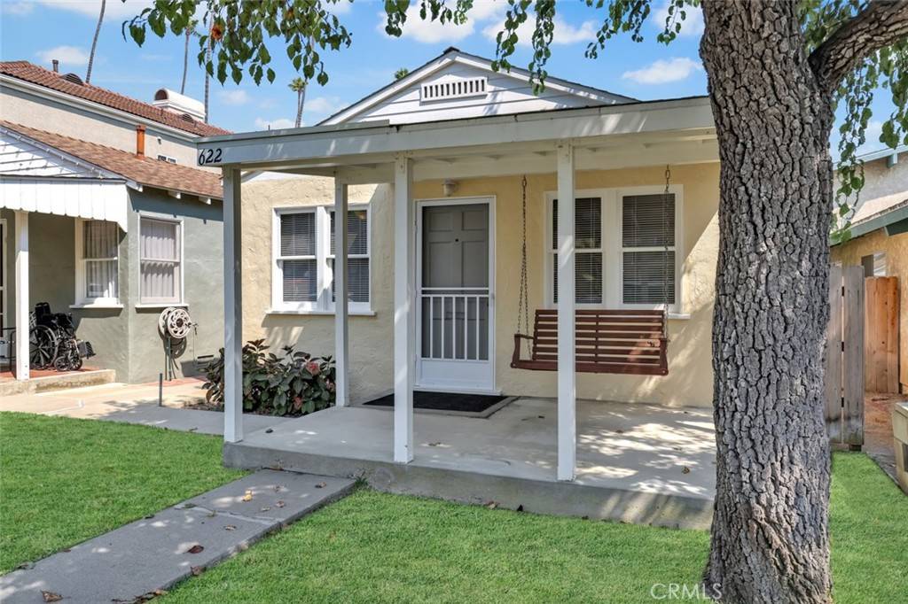 Huntington Beach, CA 92648,622 15th ST