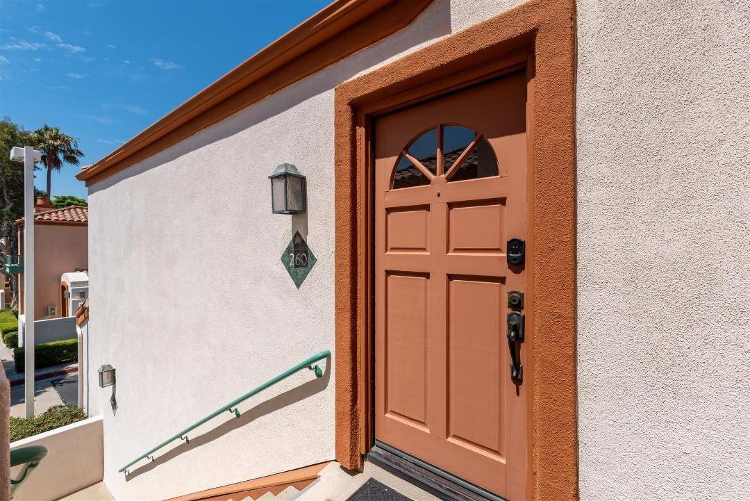Newport Beach, CA 92660,260 Villa Point DR
