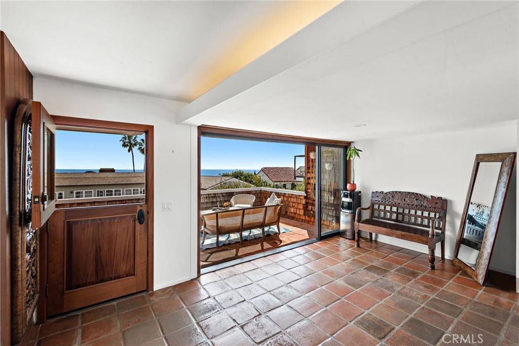 Laguna Beach, CA 92651,312 Emerald Bay