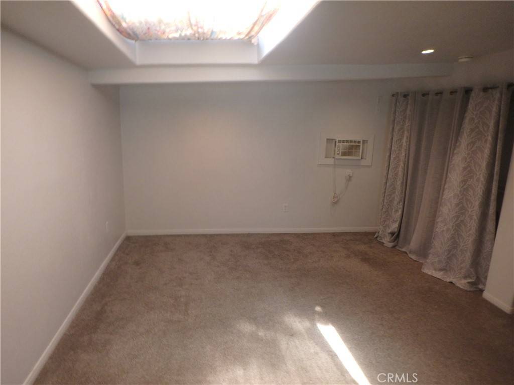 Costa Mesa, CA 92627,2604 Willo LN