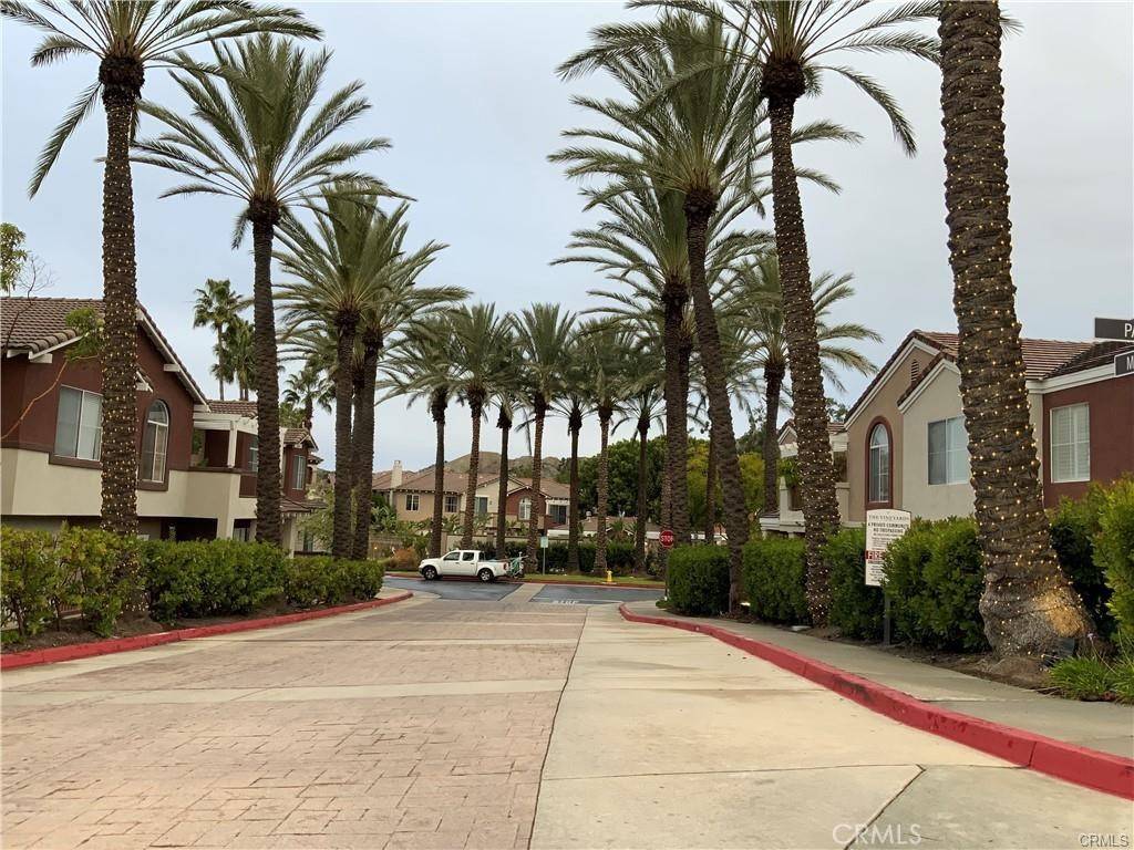Lake Forest, CA 92610,8 Santa Barbara CT