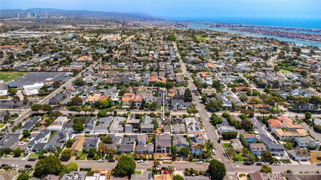 Newport Beach, CA 92663,511 Santa Ana AVE