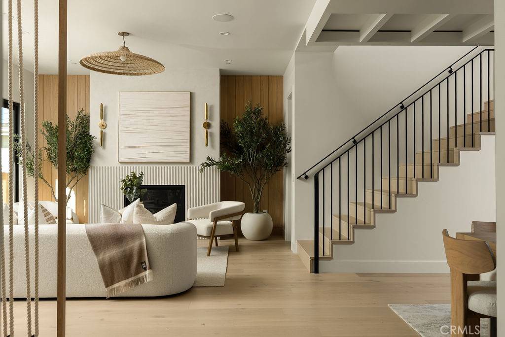 Newport Beach, CA 92663,510 Catalina DR