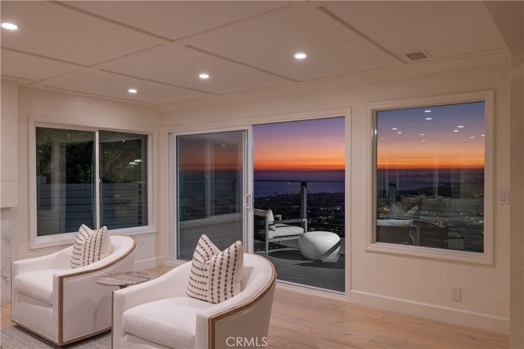 San Clemente, CA 92672,303 E Avenida Cordoba