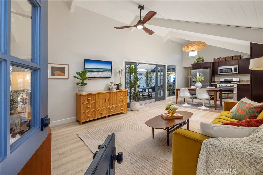Newport Beach, CA 93663,250 62nd Street