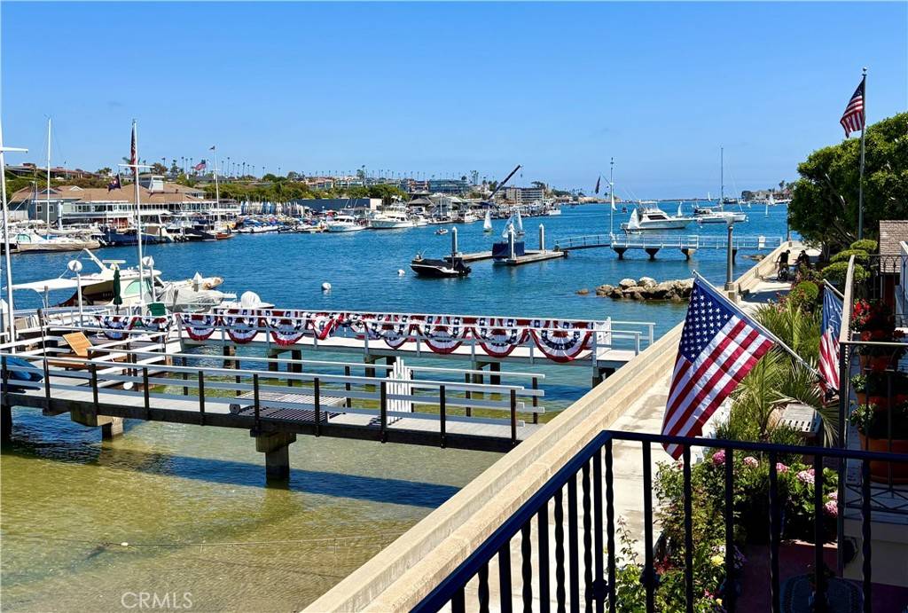 Newport Beach, CA 92662,117 E Bay Front