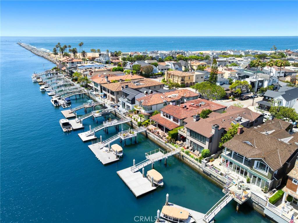 Newport Beach, CA 92661,2238 Channel RD
