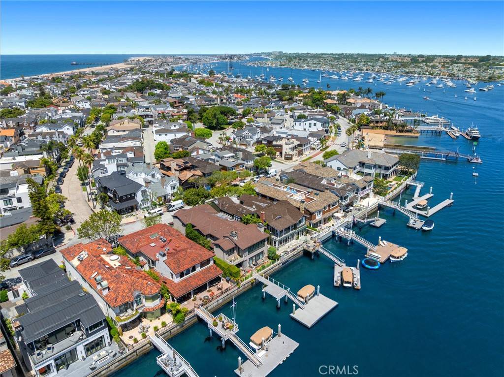 Newport Beach, CA 92661,2238 Channel RD