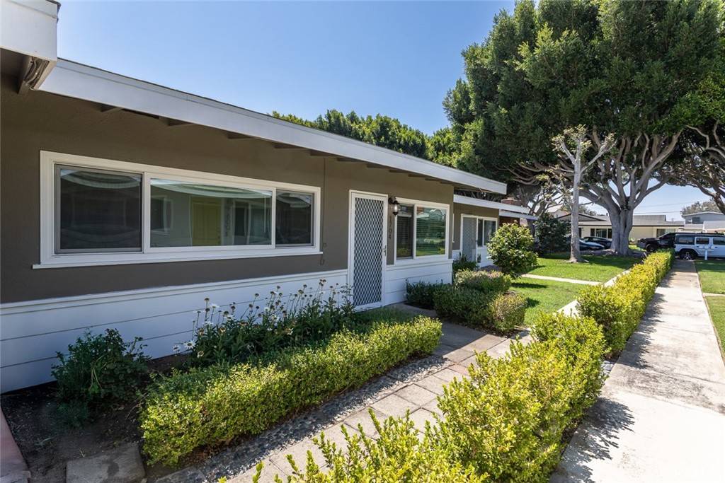 Newport Beach, CA 92663,1700 Clay ST #1704