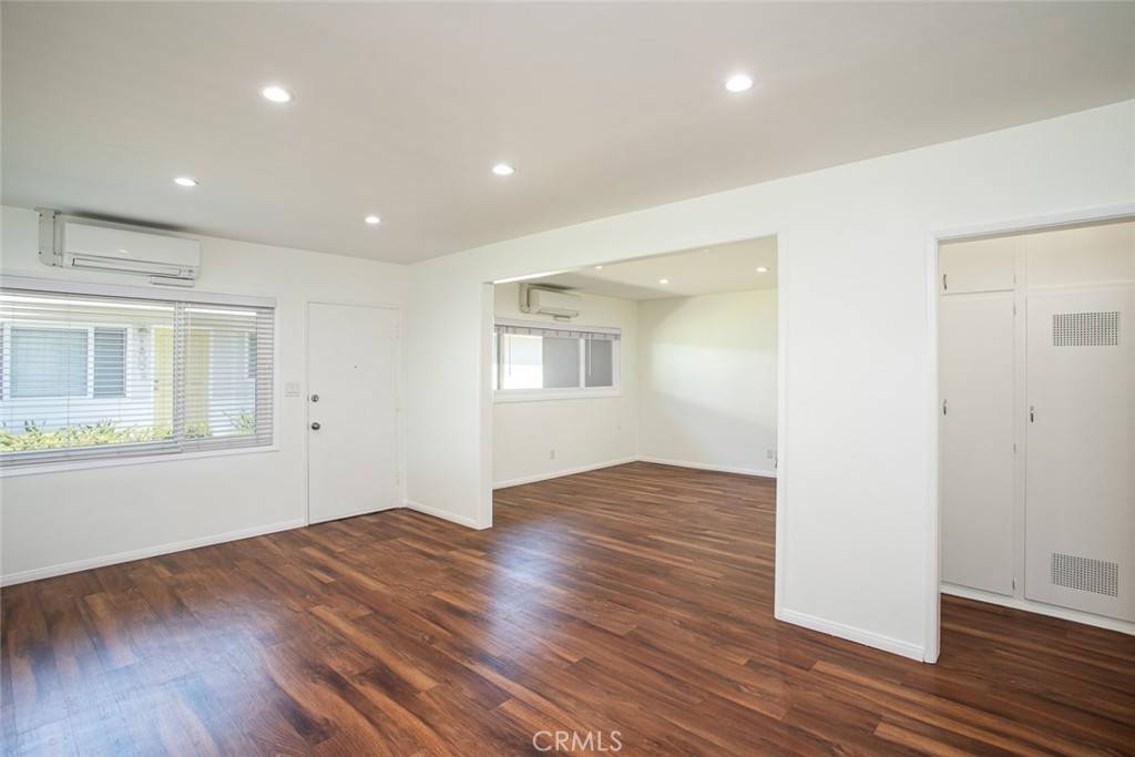 Newport Beach, CA 92663,1700 Clay ST #1704