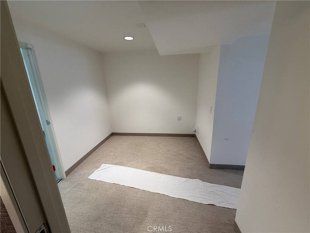 Costa Mesa, CA 92627,711 W 17th ST #71