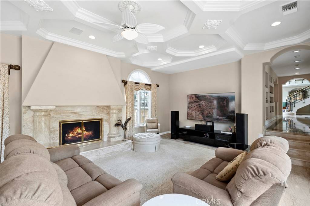 Newport Beach, CA 92660,842 Harbor Island DR