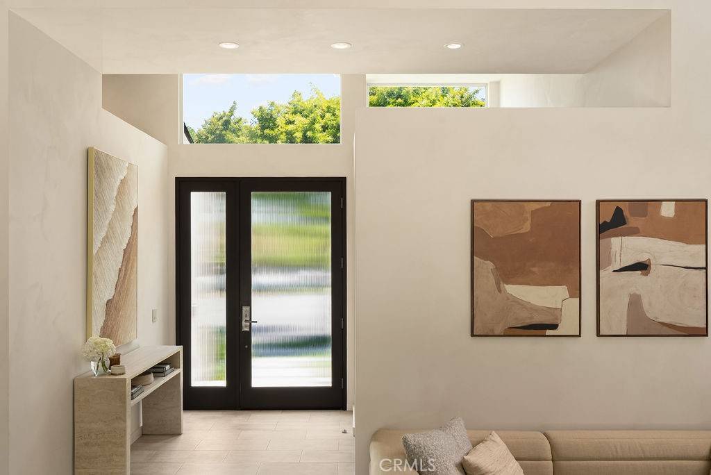 Newport Beach, CA 92660,2905 Paper LN