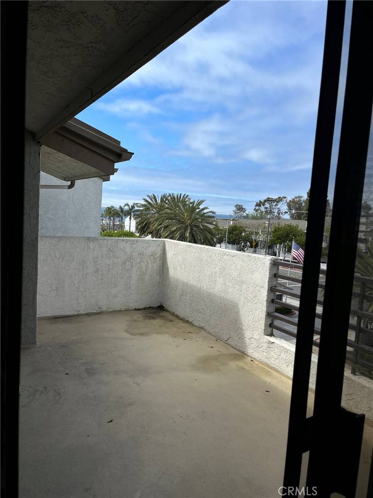 Newport Beach, CA 92663,240 Nice Lane #315