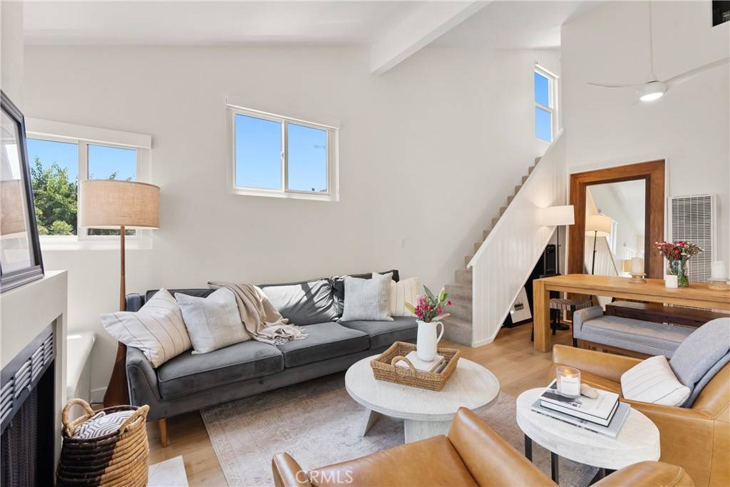 Corona Del Mar, CA 92625,617 1/2 Acacia AVE