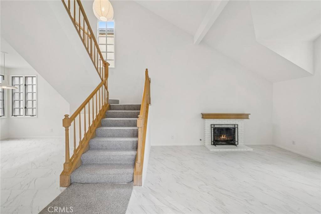 Corona Del Mar, CA 92625,606 Carnation AVE