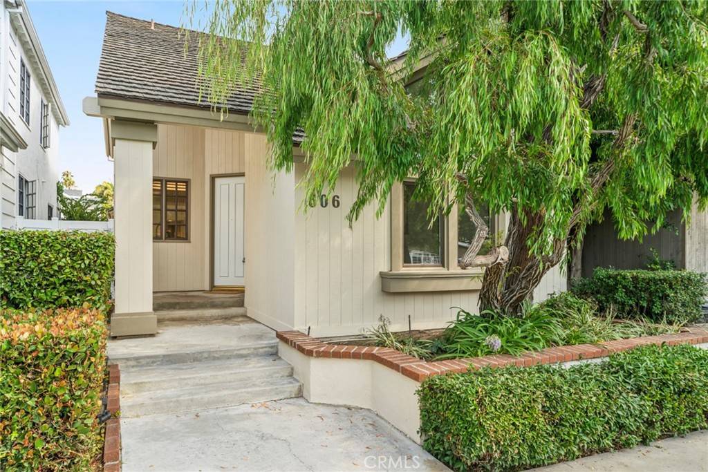 Corona Del Mar, CA 92625,606 Carnation AVE