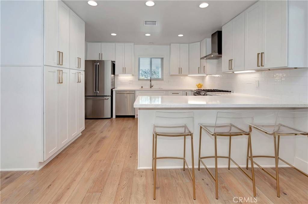 Costa Mesa, CA 92626,1074 Mission DR