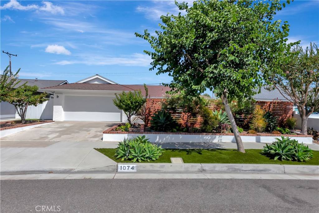 Costa Mesa, CA 92626,1074 Mission DR