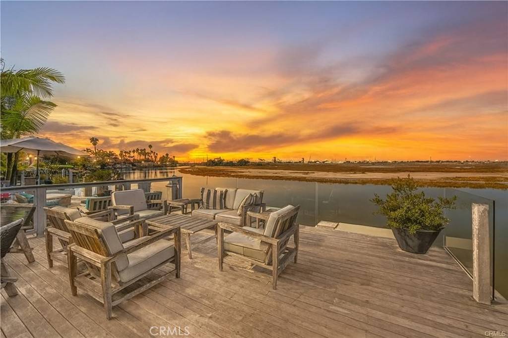 Newport Beach, CA 92663,235 Canal ST