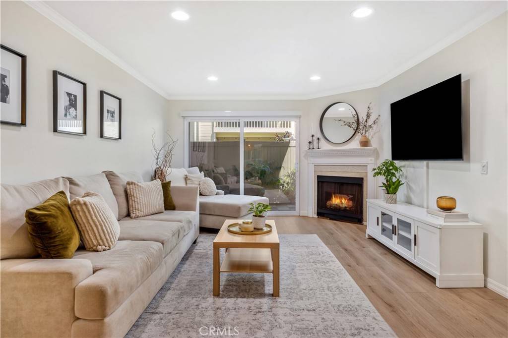 Yorba Linda, CA 92887,23482 Cambridge RD #294