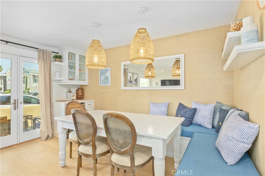 Newport Beach, CA 92661,206 Adams ST #1