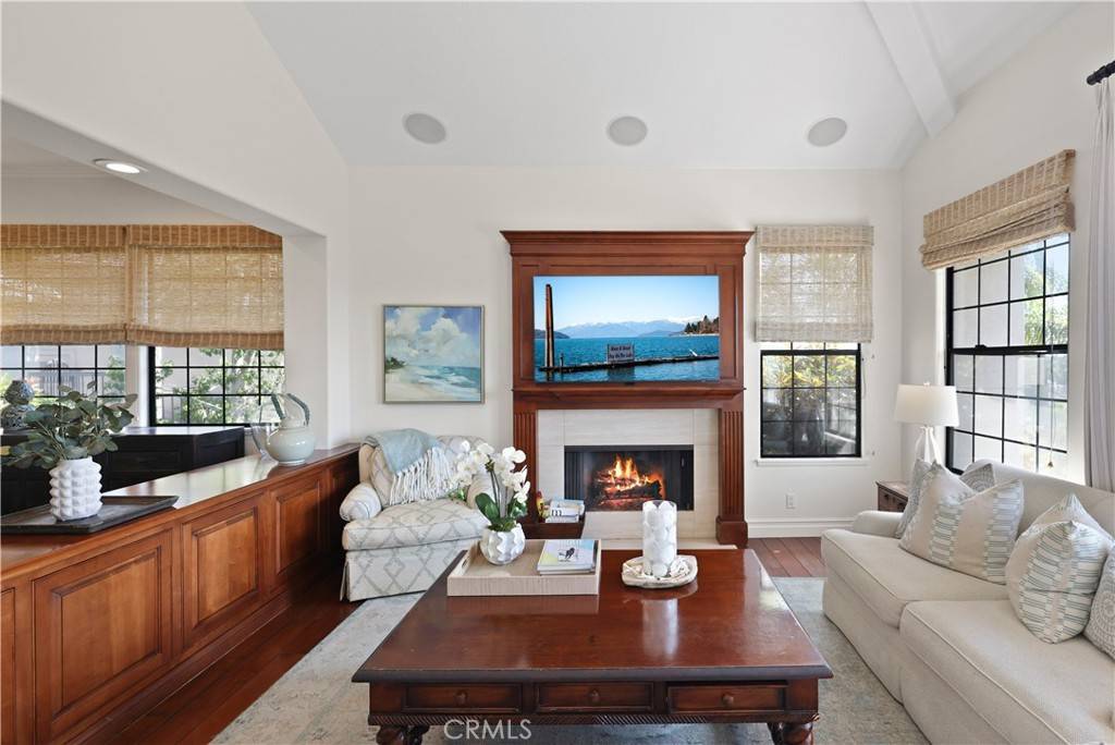 Newport Beach, CA 92660,83 Ocean #90