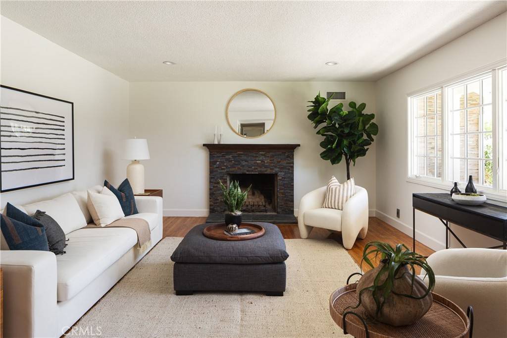 Santa Ana, CA 92705,13422 Flint DR