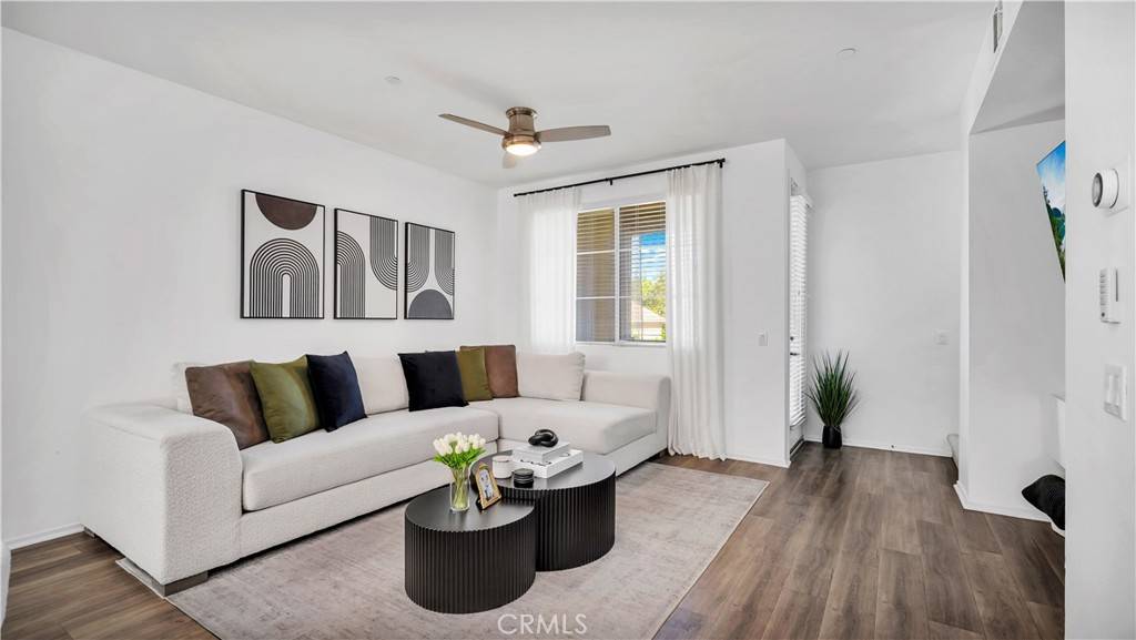 Corona, CA 92878,1017 Savi DR #103