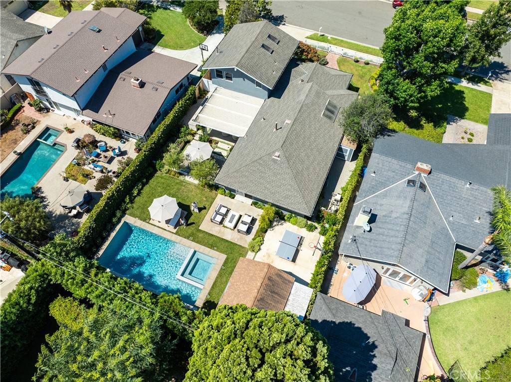 Costa Mesa, CA 92627,2042 Aliso AVE