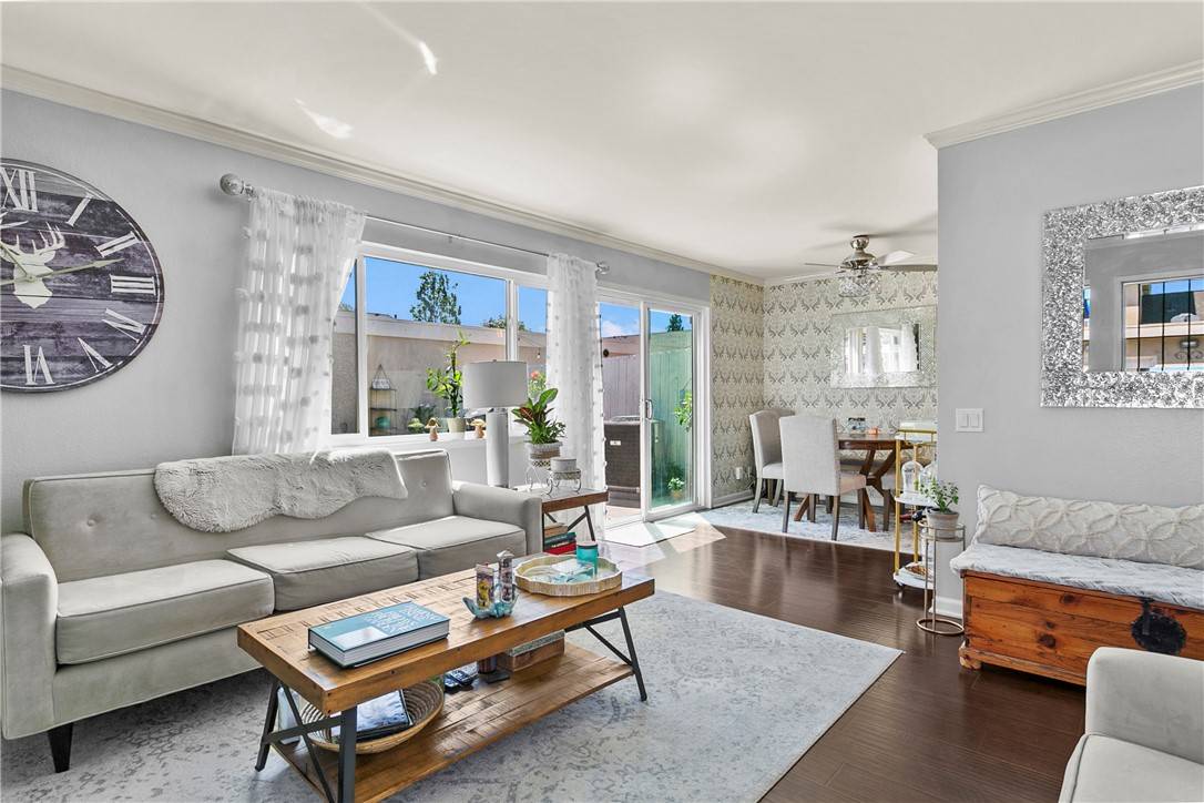 Santa Ana, CA 92707,250 A Carriage