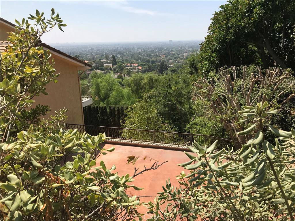 North Tustin, CA 92705,11393 La Vereda DR