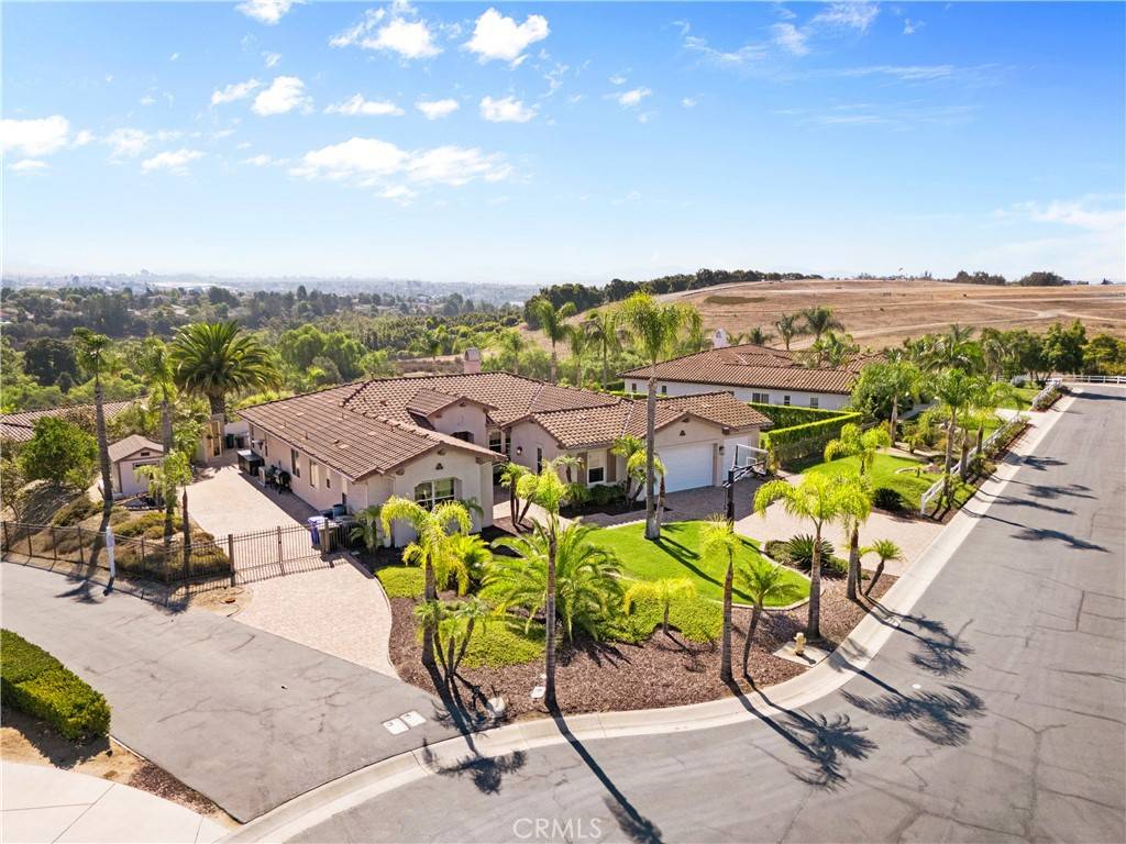 Fallbrook, CA 92028,169 Mission Oaks