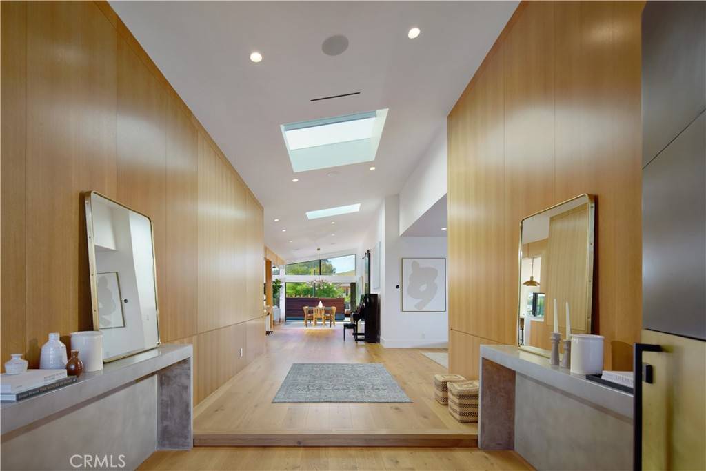 Corona Del Mar, CA 92625,333 Milford DR