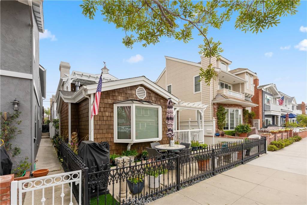 Newport Beach, CA 92662,130 Topaz #1/2