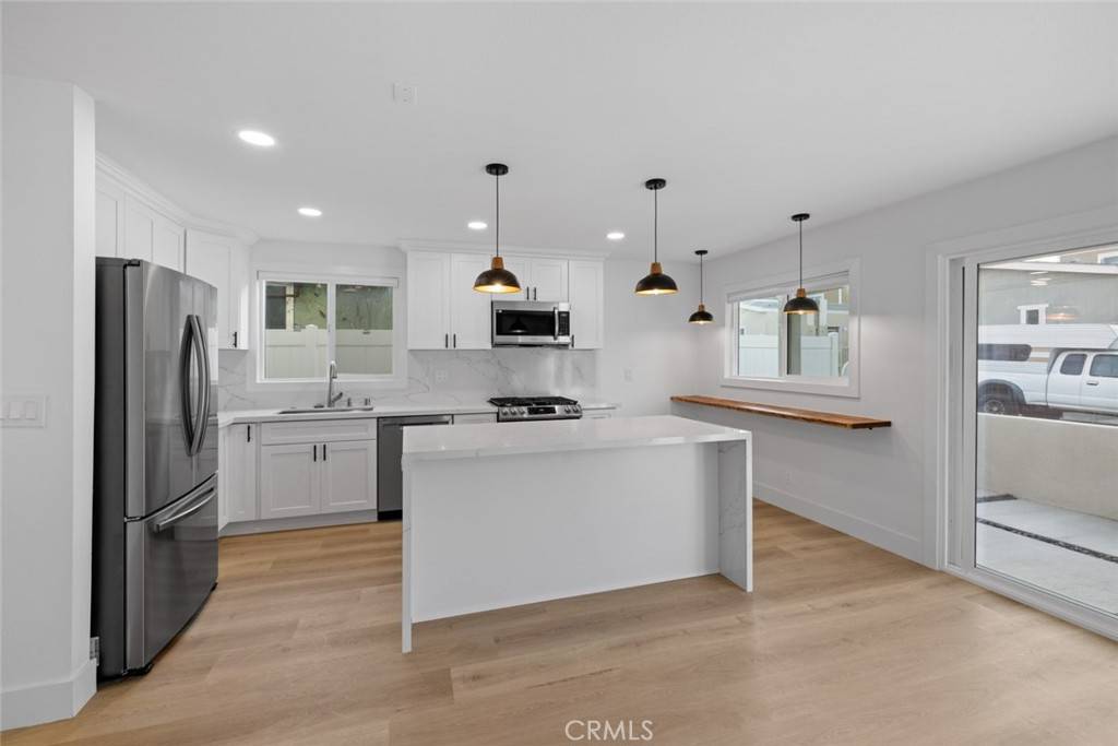 Newport Beach, CA 92663,210 Grant ST #A