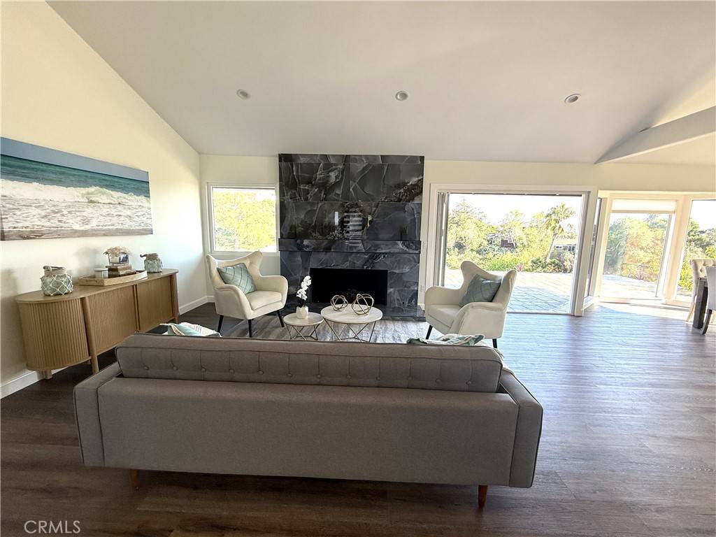 San Clemente, CA 92672,406 Calle Vista Torito