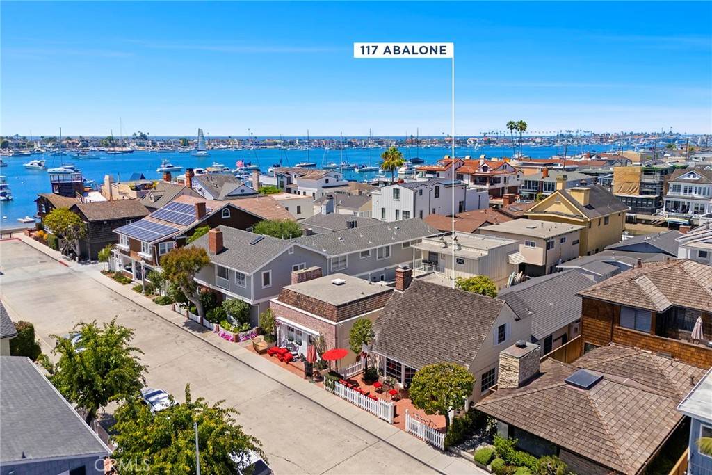 Newport Beach, CA 92662,117 Abalone