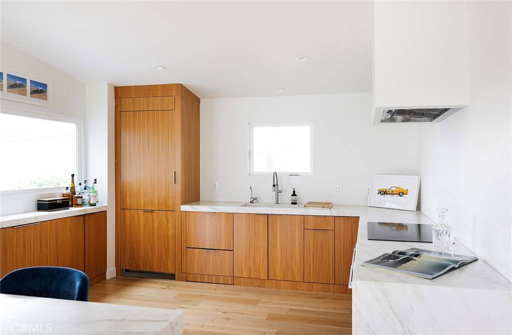 Newport Beach, CA 92660,1504 Westcliff DR #5